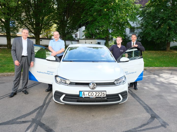 VR Bank spendet Auto